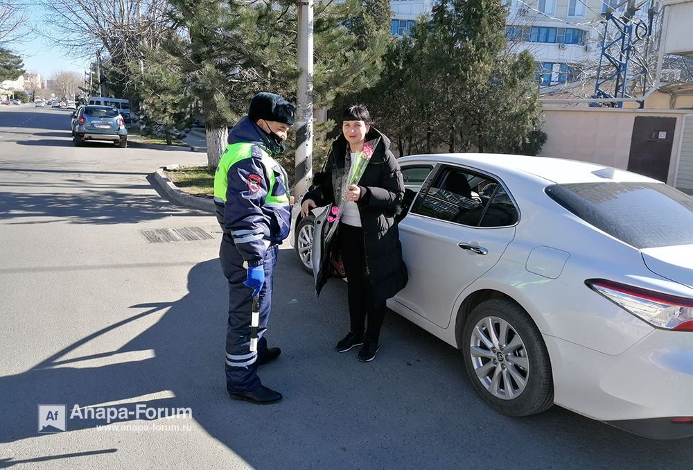 8-марта.jpg